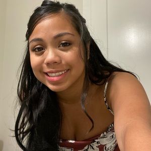 Meet your Posher, Izz